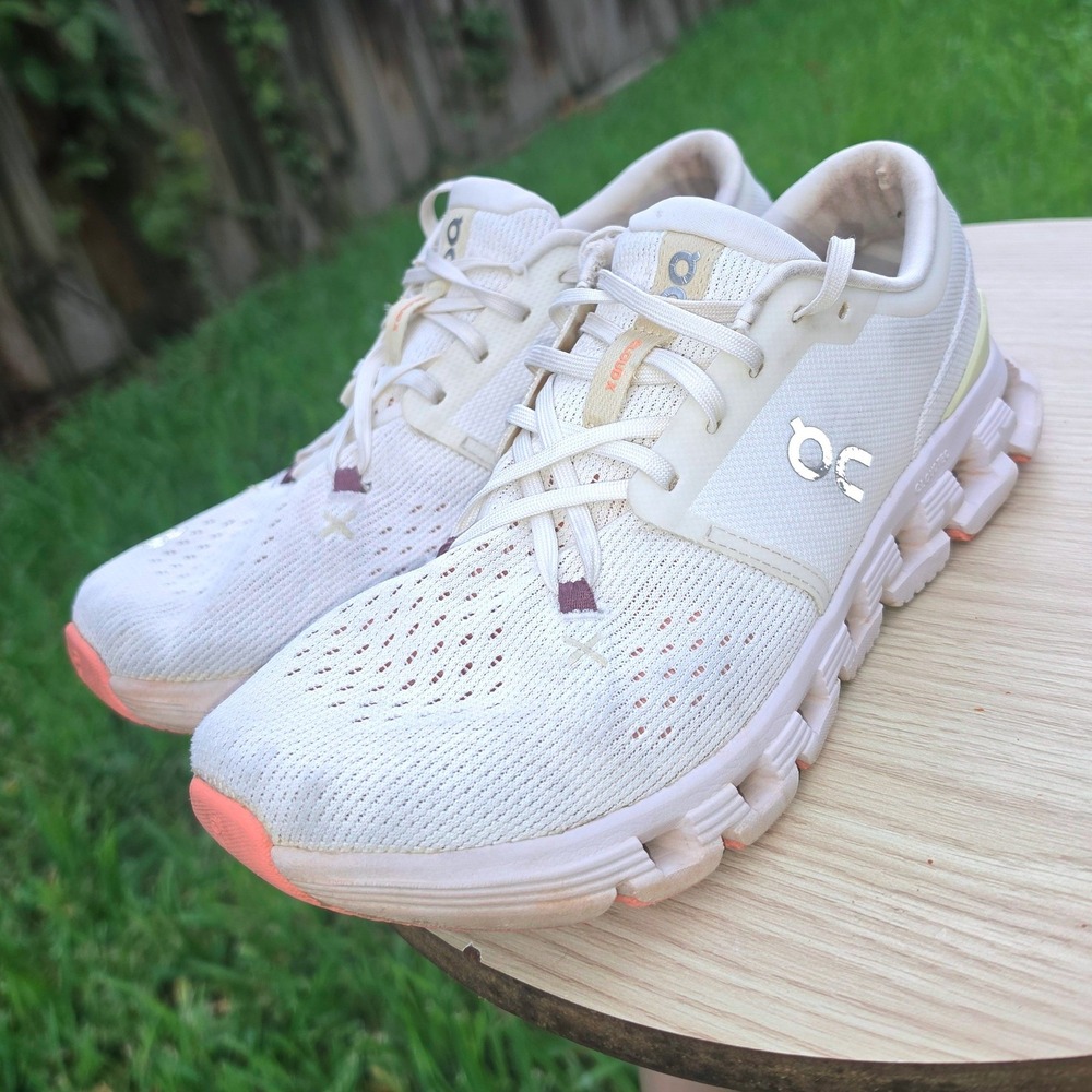 On Running Cloud X Womens White Coral Training Running Shoes US 9 EU 40.5